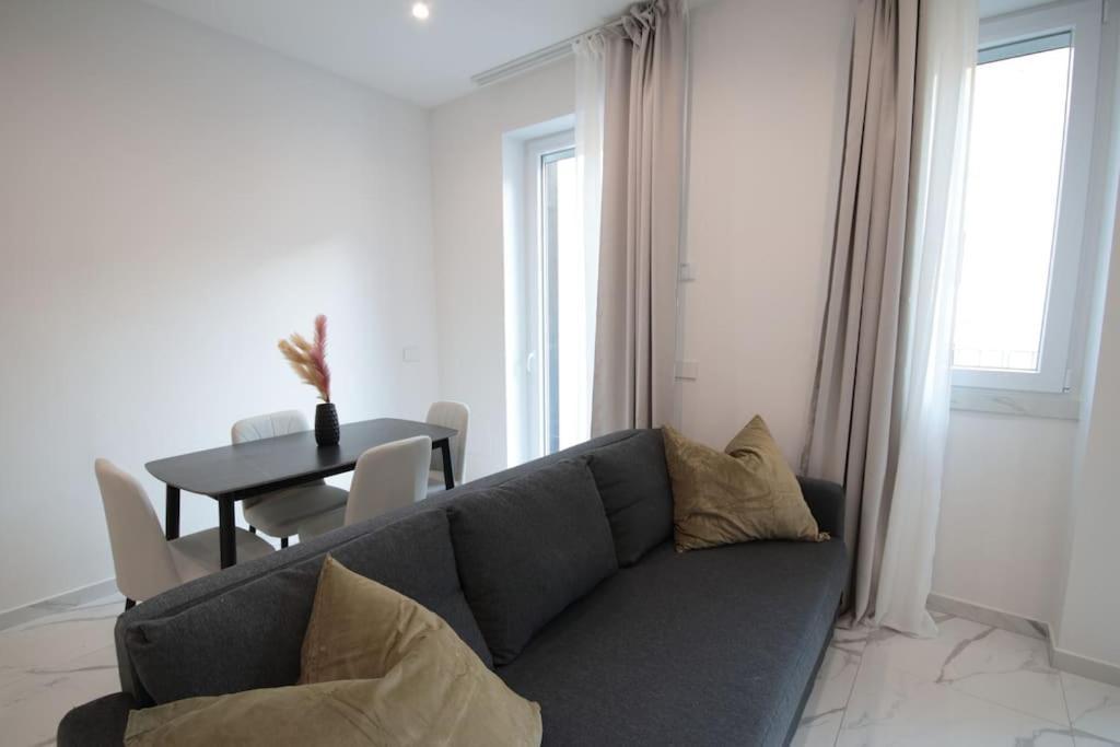 Chiaia Arcoleo House - Sofia Apartment Napoli Ngoại thất bức ảnh
