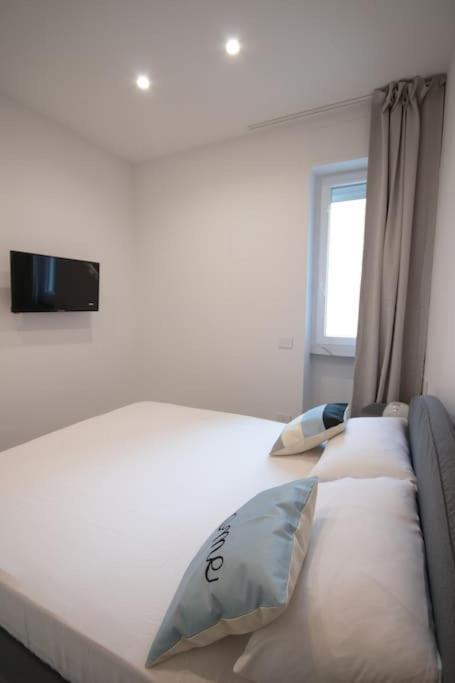 Chiaia Arcoleo House - Sofia Apartment Napoli Ngoại thất bức ảnh